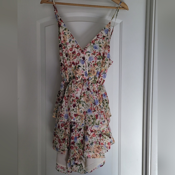 NWT Floral Romper - Picture 7 of 7